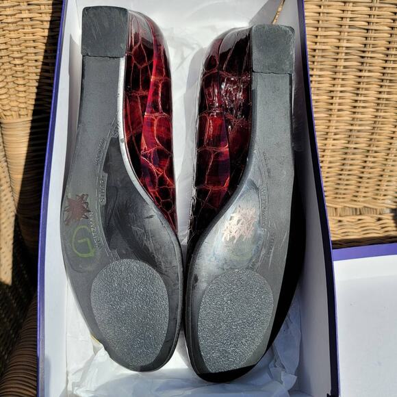 Stuart Weitzman Crocodile Patent Wedges Size 8N - Picture 7 of 11